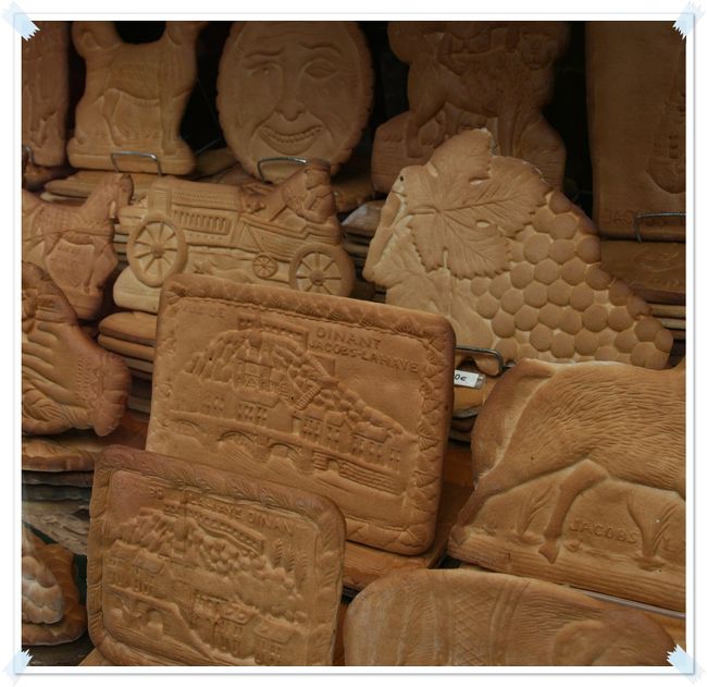 またまたビスケット登場！<br /><br />町のいたるところにありました。