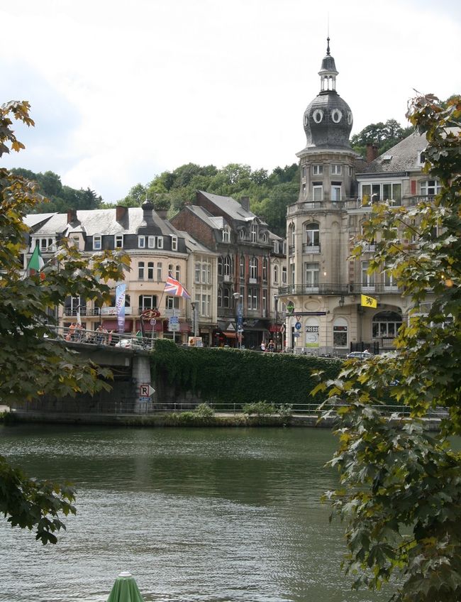 とても良い立地なのに、あまり人がいず、<br />一番いい窓際の席に座れました♪<br />