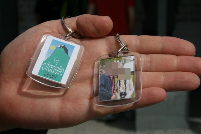 キーホルダー事件…<br /><br />実はシタデルの入り口でいきなりスタッフの人に私たちの写真を撮られたのです。なんだろう？と思って気にしなかったのですが、この時それがなんなのか分かりました。<br /><br />シタデルの出口の所に小さな「photo」と書いてある小屋があって、入り口で撮った写真をキーホルダーに入れて売っていたのです。