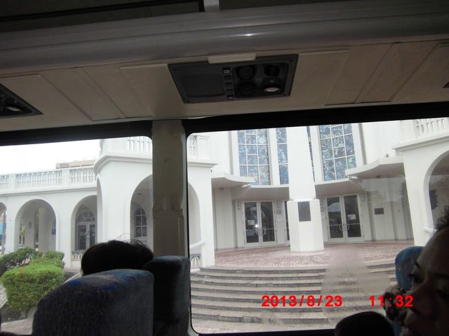 ハガニャ大聖堂（車窓）