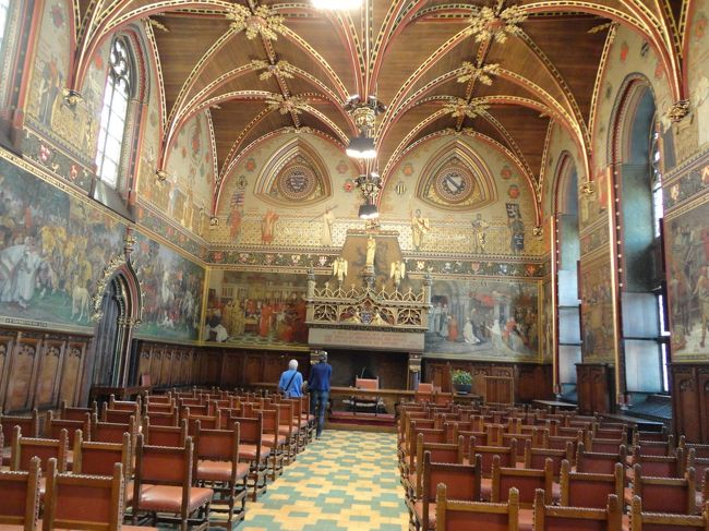 ゴシックの間と呼ばれるそうです。