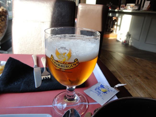 ２杯目はやはりビールで。