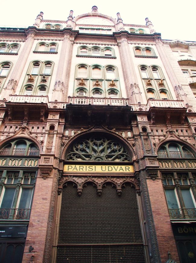 パッサージュの、今は出入りができない側です。