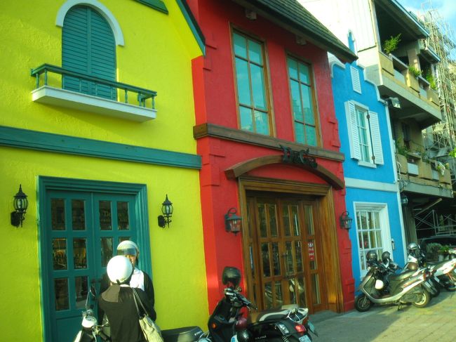 最近、ネットで話題のこちらのお店。<br /><br /><br />■Doga香酥脆椒<br />　台南市安平區安平路556號