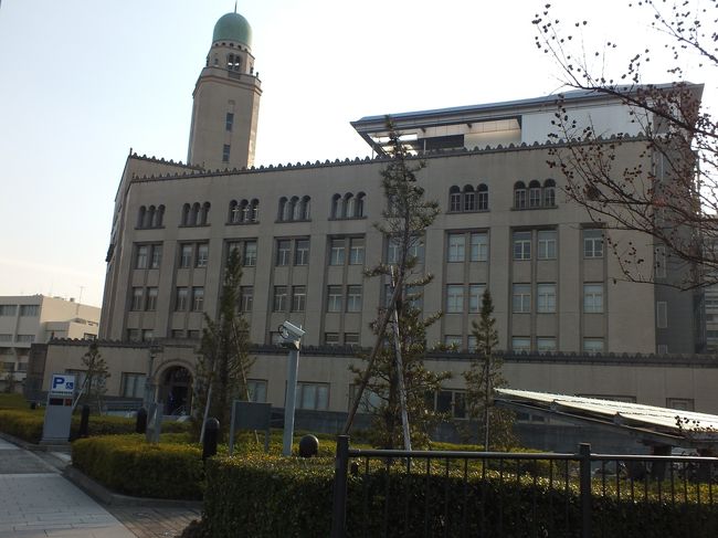 横浜税関、横浜３タワーのの一つ。