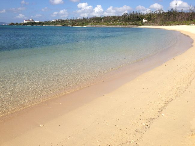 浜辺に打ち上げられた珊瑚のかけらが波に揺られて、カラン〜カラン〜。<br /><br />「心地よい音色、癒される。」