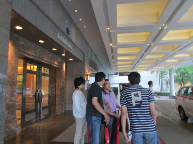 宿泊しているホテルに向かえに来てくれた、Tさんと再会<br /><br />2010年<br />CさんとTさんとの札幌での旅行記がこちらです〜<br />http://4travel.jp/traveler/yoyopepe100/album/10456563/