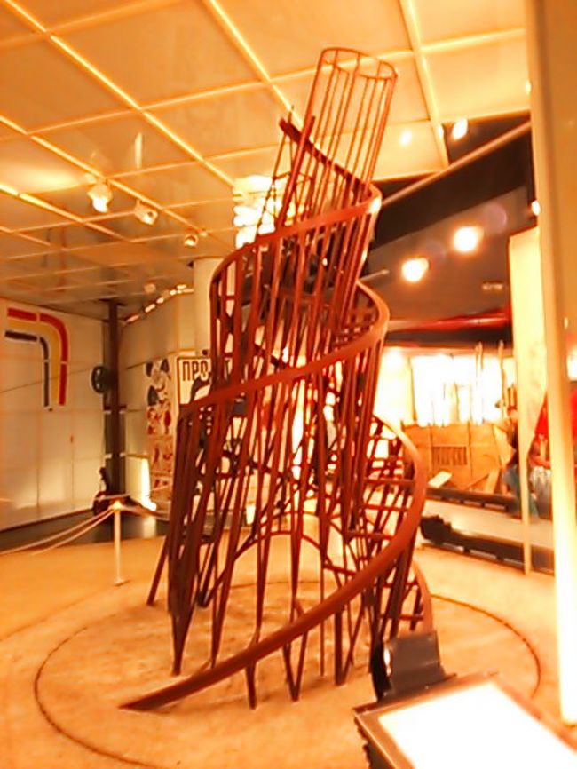 2階はいろいろなオブジェがありました