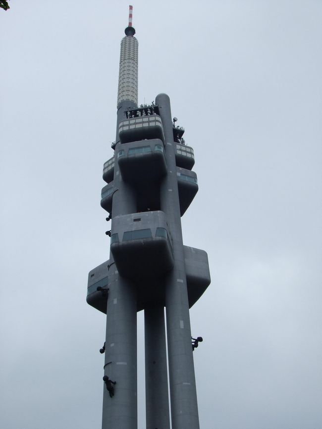 塔が見えてきました