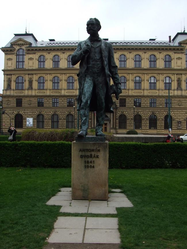 ドヴォジャーク像<br />音楽ではドボルザークと習いました