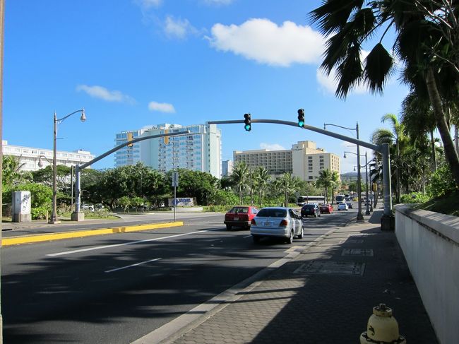 ホテル前の道路。