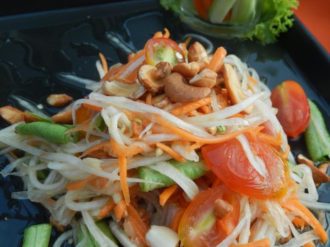 定番ソムタム。大好きです。