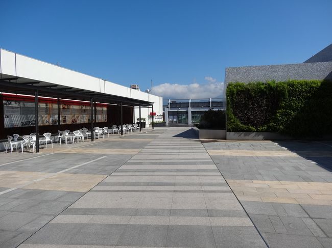 国内線ターミナルの上にある展望デッキ