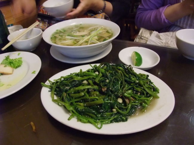 空心菜の炒め物<br /><br />しゃきしゃき感がおいしい！
