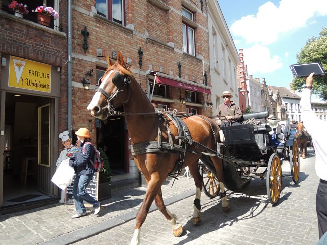 街の中、いろんな所で走ってます。