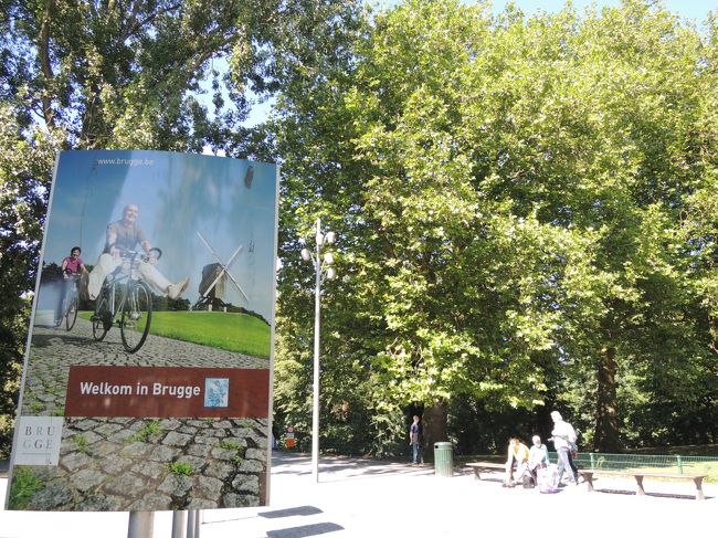 ブルージュ、<br />大学があるので、自転車に乗ってる方が多かった。<br />こんな所で学べるなんて羨ましい！<br /><br />川があって、自然があって、建物も可愛い。<br />とても綺麗な街でした。