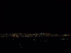 星をみに一番近くの公園をカーナビ設定したらバンナ公園へ

結構な山道で車も全然いないからてっきり怖いスポットかとおもったら、上についたとたん夜景と沢山の車を見てかなりホッとしました。
空をみると沢山の★

あんなたくさんの星をみたのは初めてでかなり感動しました。
あたしのデジカメでは全然写らなくて夜景もやっとのこと

石垣島の夜を満喫してホテルへ