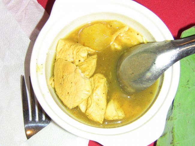 昼食はベトナムの田舎料理。<br />味は、標準点以下。<br />