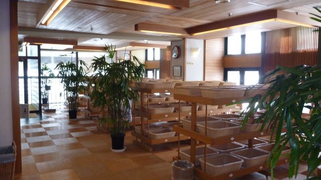 １５時にチェックインしたので早速温泉♪<br />まずは脱衣所