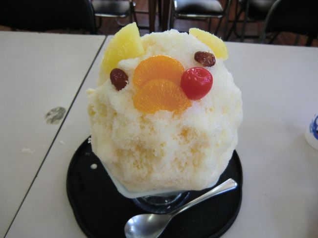 その後「まるみつ」のかき氷を食べに行き、、、<br />熊の顔で可愛い