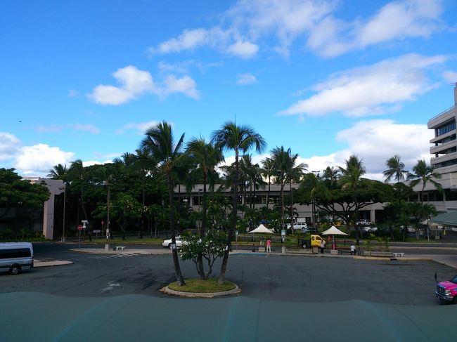 予定より早くホノルル空港到着<br /><br />ホテルへ向かいます