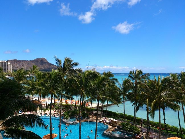 今回、お部屋の指定はしていなく<br />リクエストのみだったのでかなり心配していましたが<br /><br />低層階とはいえオーシャンビューで<br />しかもダイヤモンドヘッド側のお部屋で大満足♪