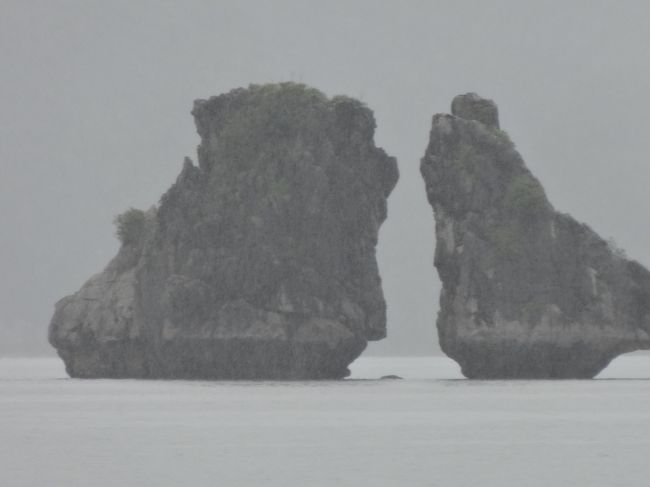 キスをしている鶏という岩でした。
