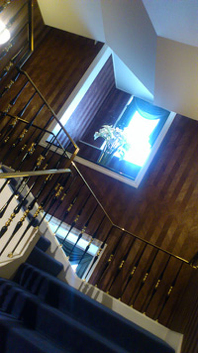 ピカピカに磨かれていて、指紋つけられない状態ｗ