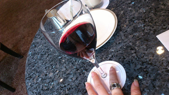 続いてイタリアの赤をいただきました。<br />癖がなく、飲みやすい…。(危険)