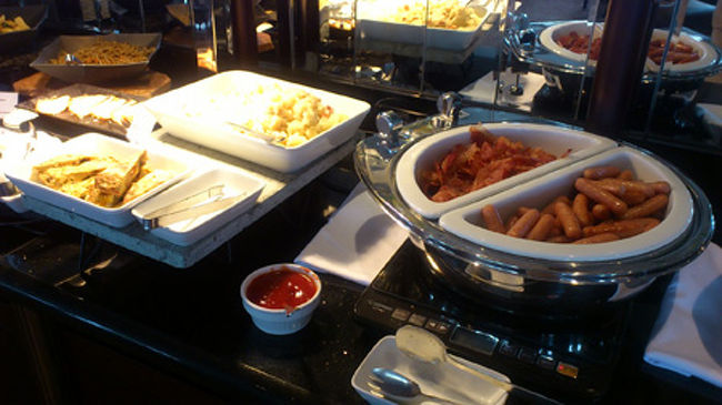 ソーセージ、ベーコン