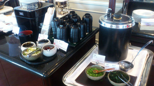 ご飯やお味噌汁もそそります…。