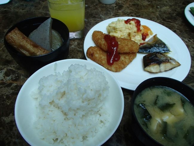 ３日目の朝・・・<br /><br />タシクラブ最後の朝食<br />