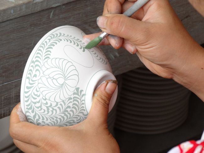 新人は葉などスペースを埋める部分を画いていました。