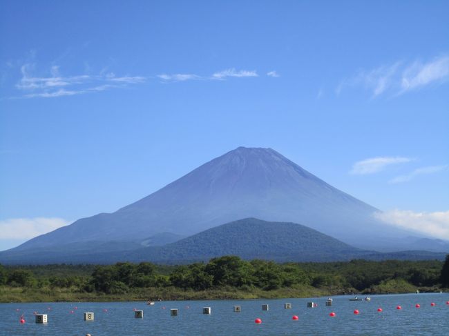 精進湖は精進湖なりの富士山が見えます