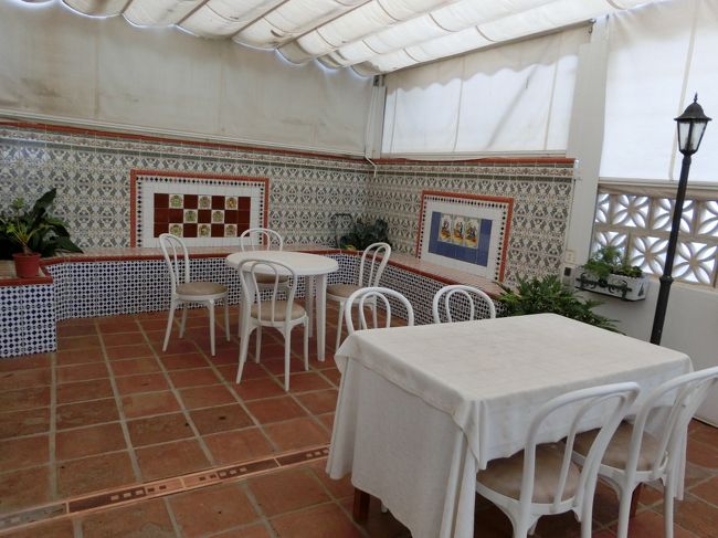 こちらは、めっちゃアンダルシアな一角。