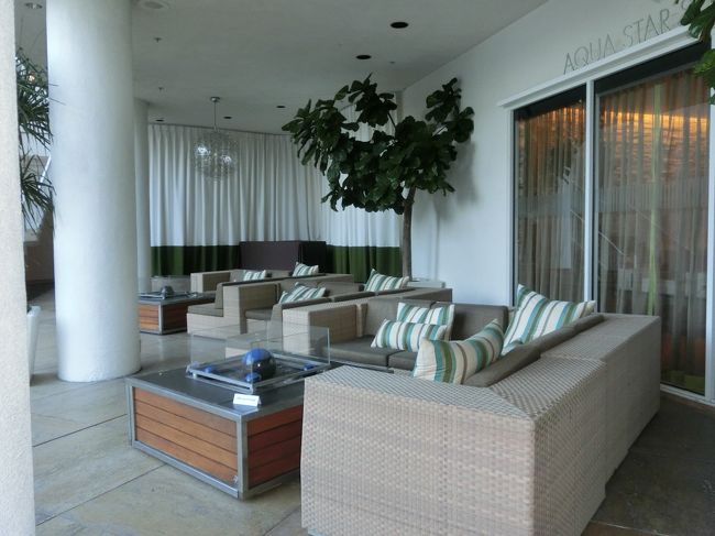 ゆったりとしたソファ席もあったり、