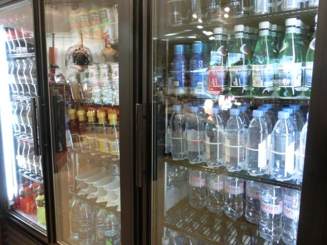 お水やジュースもあるので安心。