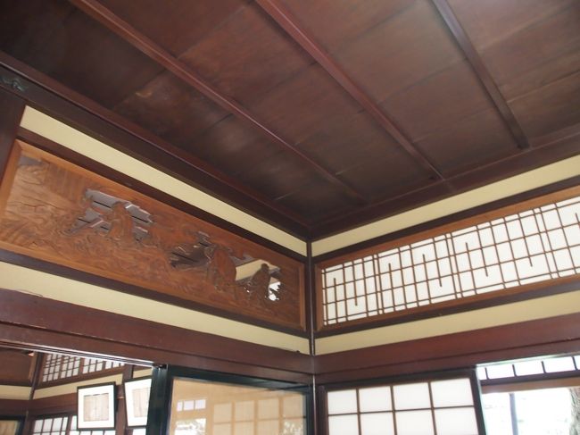 控えの間の天井。