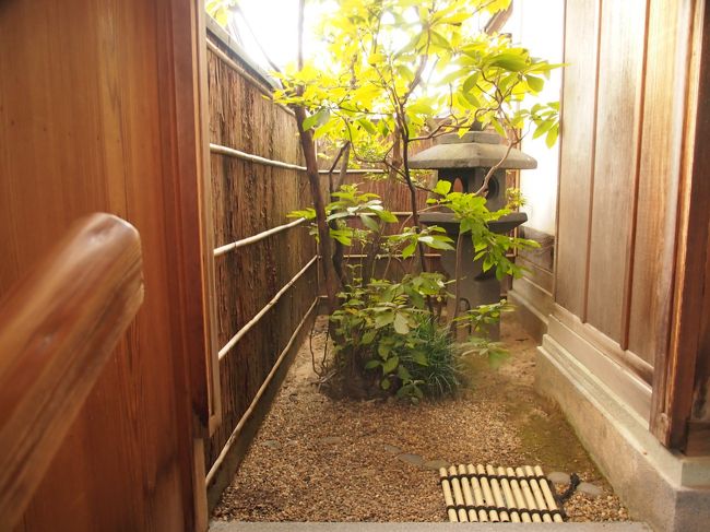 まったく　客人を飽きさせない　空間の演出は　心憎いです。