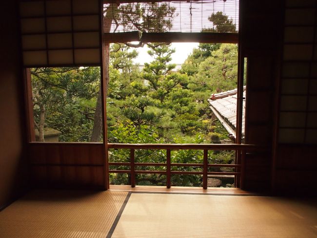 侘びた　趣のある茶室。