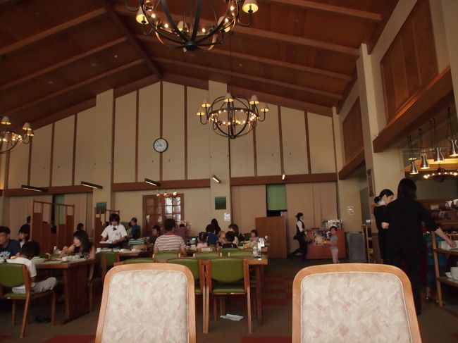 9割がた　お子様連れのファミリーです。