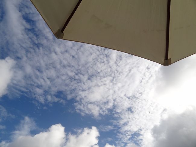 太陽が雲から顔を出すとかなり暑い。。。<br /><br />でも台風の多い９月に晴れてくれて嬉しいね♪<br />前日迄は雨だったみたいだし！！<br />晴れ女パワー発揮してやったよ(笑)