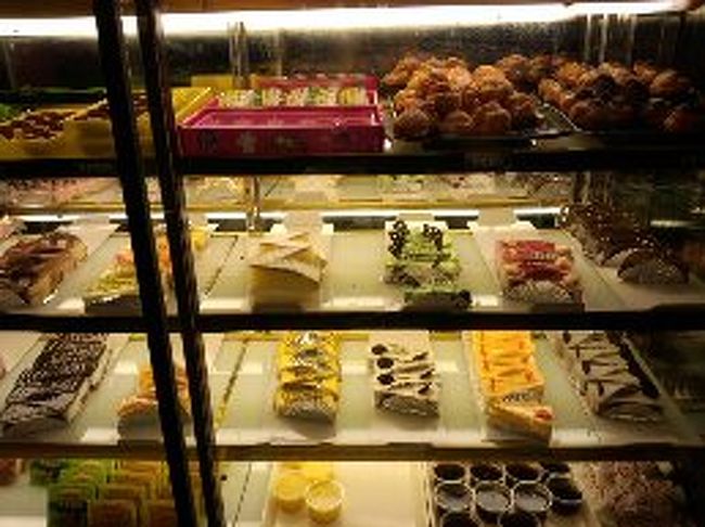 ケーキ一杯<br /><br />でも結局食べれず