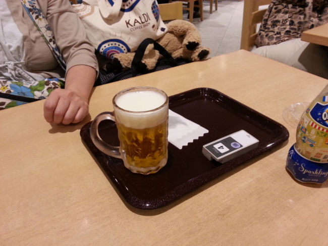 少し遅い夕食。<br />今回は航空券の手配をHISのHGVCデスクでお願いした。<br />JALツアーで手配するとさくらラウンジが使えるのでその作戦も一度利用したい。