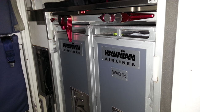 席一番後ろ。窓ない！(>_<)