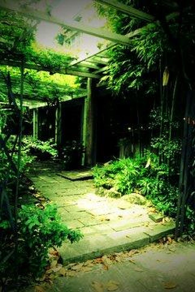 お昼は紫藤廬へ<br /><br />行く前にちょっと台湾大学周辺をウロウロ・・・