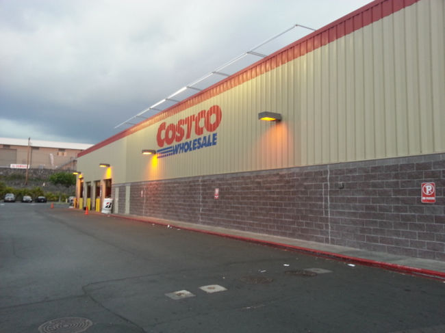 とりあえずここに。<br />飲料水、人間用ガソリン等を物色購入！<br />なんといっても飲料水は日本で飲んでるのと同じものが買えるので安心です。<br />人間用ガソリンもお安く購入！<br /><br />世界共通会員証最強です。\(^^)／