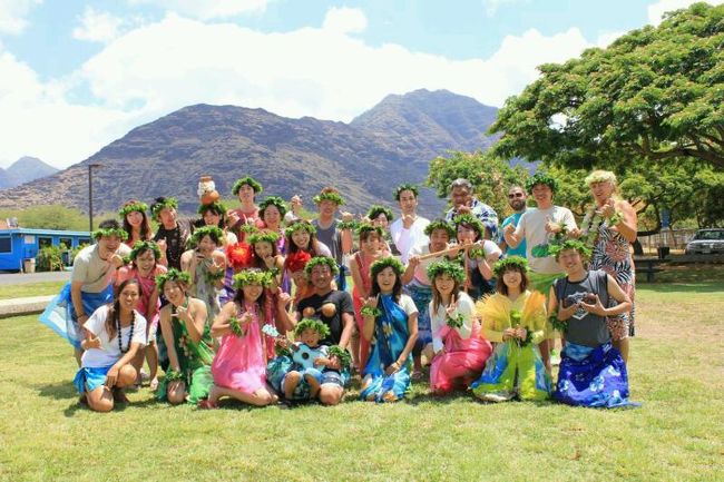 船をおりたらみんなでフラ教室。。。<br /><br />半日ですがハワイを満喫。<br /><br />小さなお子様も参加してました。<br /><br />楽しかった