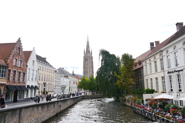 運河沿いを散策