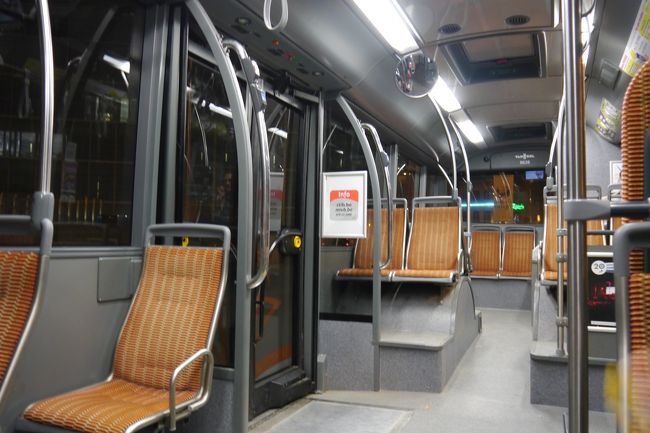 今日も１日良く遊びました。。<br /><br />バスの中、乗客誰もいなかったので撮影<br /><br />バスでホテルへ帰りま〜す。